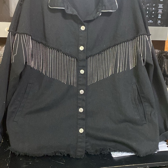 Jean jacket with chain fringe Size 2x - Picture 10 of 11
